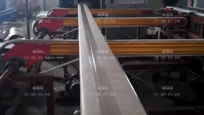 型材自动包纸打包机